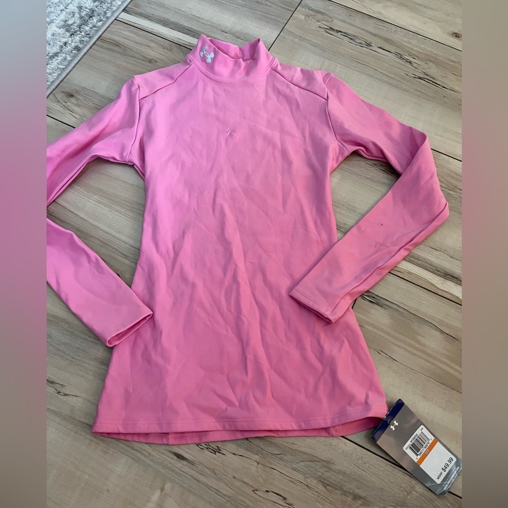 Under Armour size small.  New with tags